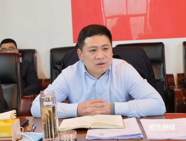 李沅勇参加扎西代表团分组讨论