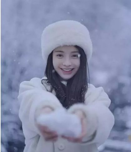 下雪天常用的6個拍照姿勢簡單易學還好看拍出雪地小仙女