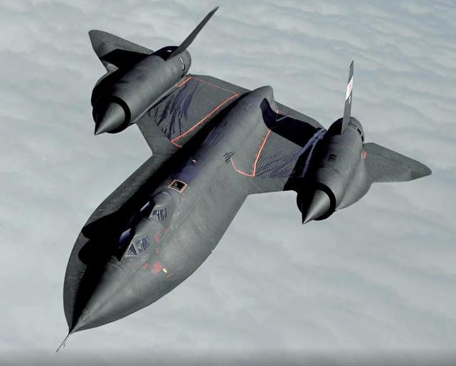 美空军黑鸟侦察机飞行速度惊人代表一个时代