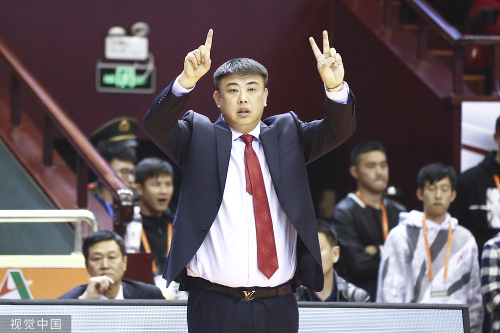 徐长锁下课在即杨文海再度回归接管帅印带队冲击季后赛