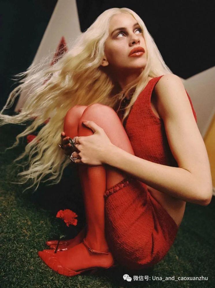 西班牙影星米莱娜斯密特2月西班牙版vogue封面摄影