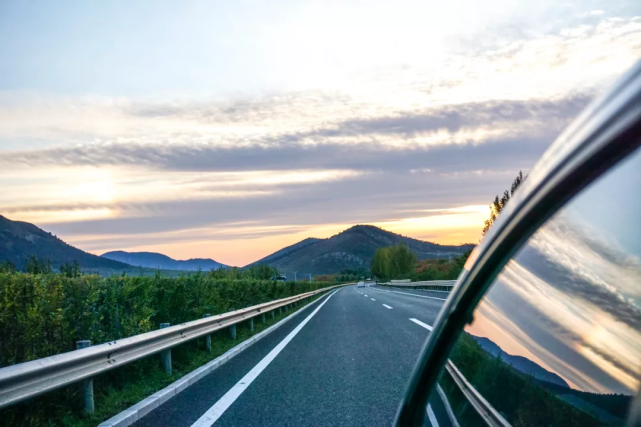 自驾回家过春节,这些细节做好,路途就能安全又舒适!​
