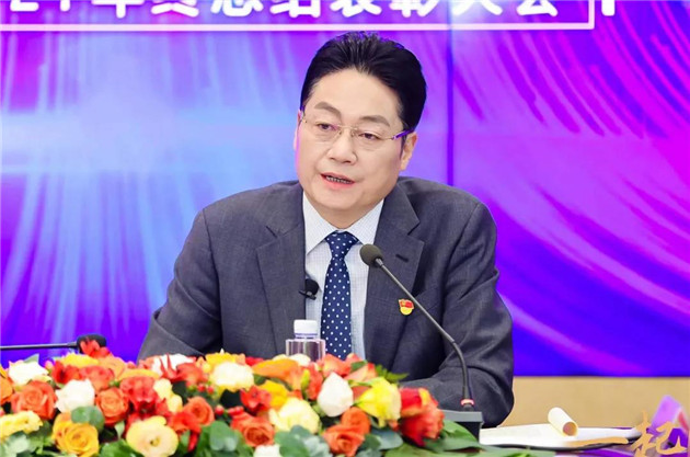 一起向未来广盛集团隆重举行2021年总结表彰大会