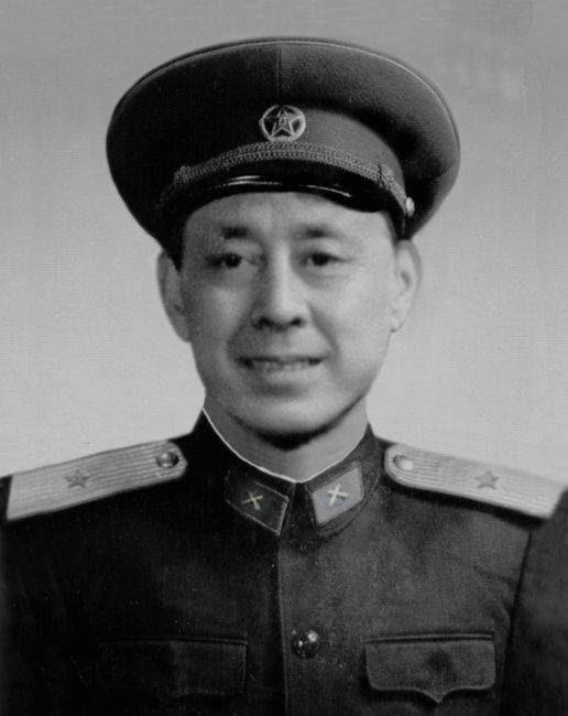 读书考上北大当兵成将军若知他还一秘密你定会拍案太传奇