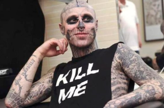 从纹了半脸的成都僵尸男到文满全脸14岁男孩纹面等不等于毁一生