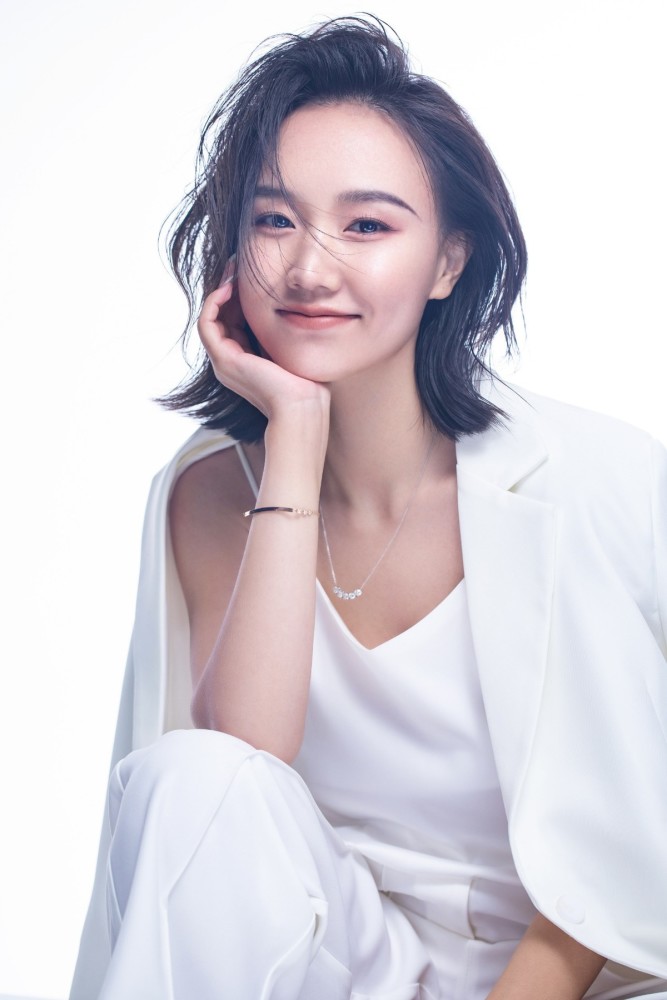 春节热曲吉祥三宝演员现状爸爸去世妈妈隐退小女孩升级当妈