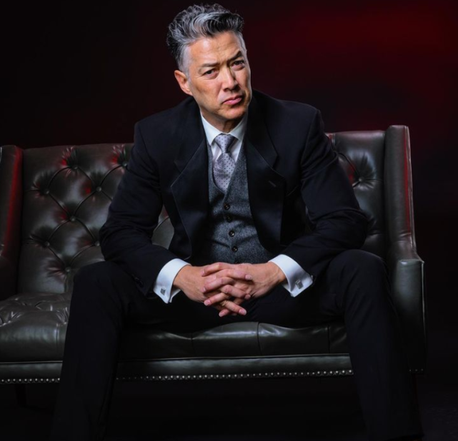 感情生活方面,王盛德早年曾与名媛张天爱结婚,婚后两人出双入对,大秀