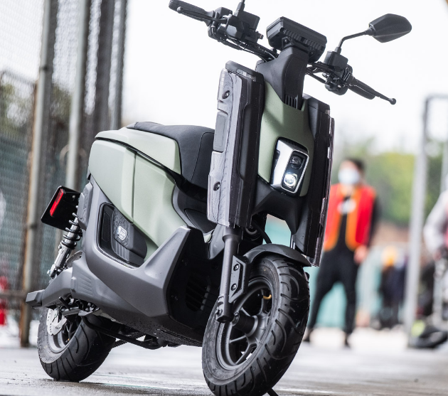 23万的雅马哈emf纯电动踏板车