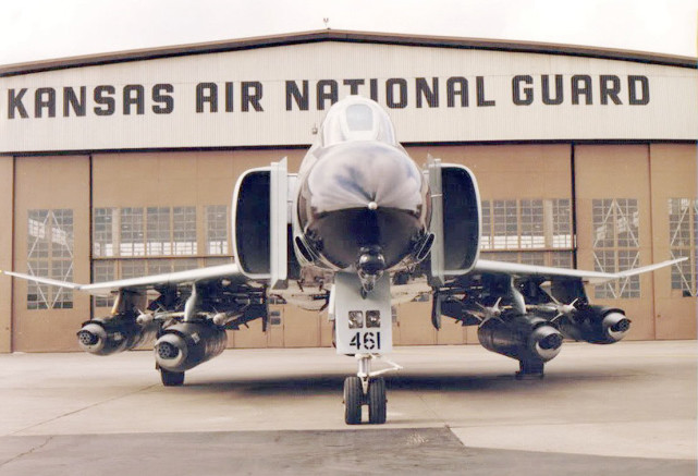 专为航母舰载机定制|f-4|航母舰载机|战斗轰炸机|f4|战斗机