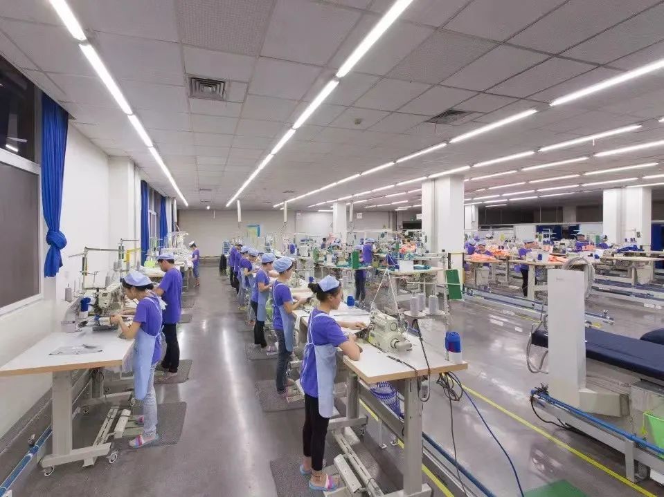 耐克股价十年涨六倍跑不赢它的代工厂