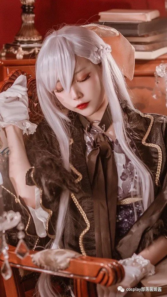 cos:碧蓝航线贝尔法斯特cos正片@二佐