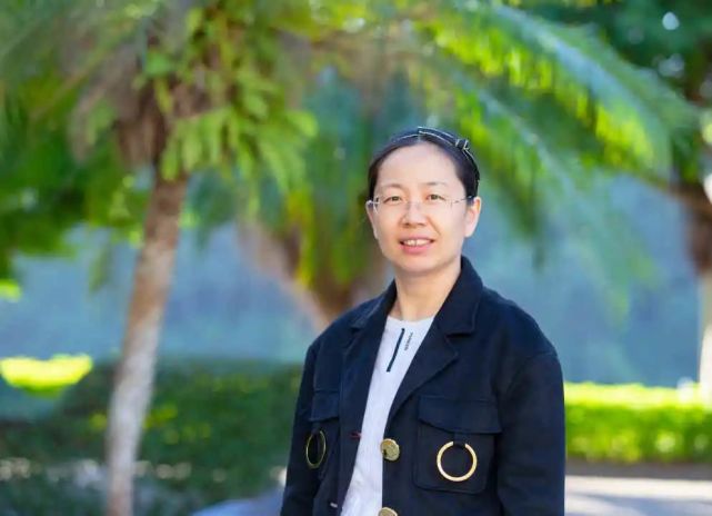 致敬博文学校优秀教师徐春艳视频