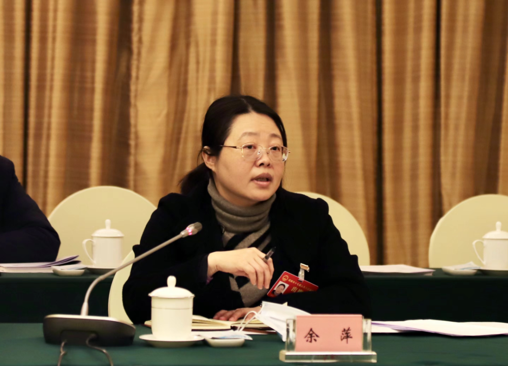作为来自成都东部新区企业生产经营一线的人大代表,余萍表示,成都东部