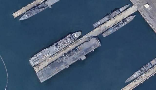 中美军舰南海硬碰硬卫星图像曝光解放军绝不退让