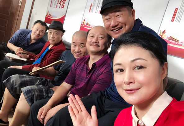 《乡村爱情14》开播,全员参与"毒舌大赛",看到谢大脚泪目了