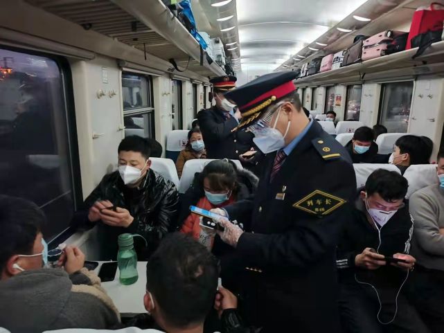 为爱启航|k152/3次列车用真情服务"欢迎您"回家