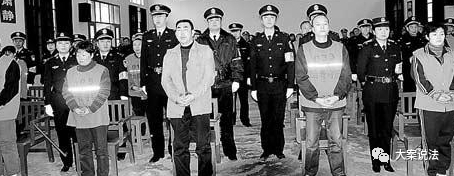 1991年讷河杀人案:工人乱搞男女关系被开除,杀42人藏尸家中地窖