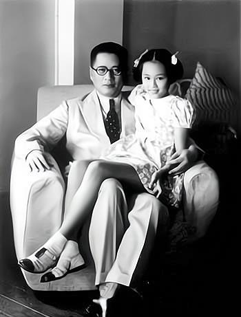 宋琼颐是宋子文的第一个孩子,初为人父的宋子文感受到了前所未有的