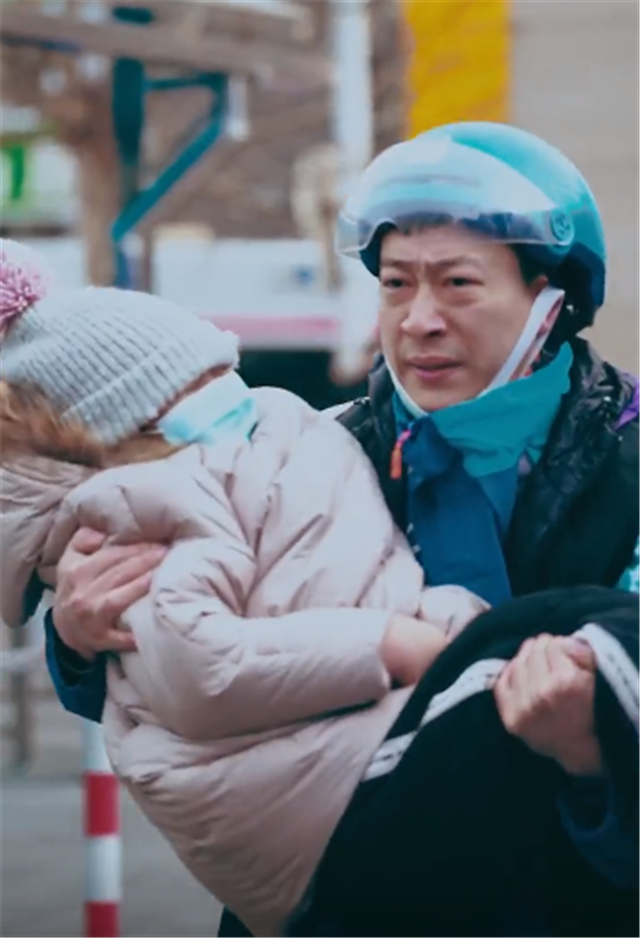 赵本山徒弟张小光去世多年儿子张尧晒近况事业红火演技突出