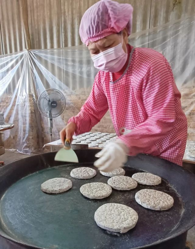 【新春走基层】博白那林:烘饼飘香年味浓 传统美食焕新彩