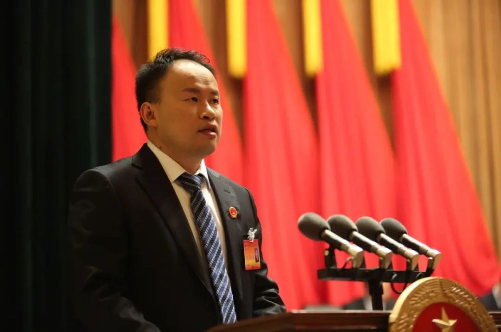 直通两会丨浮山县第十七届人民代表大会第二次会议开幕