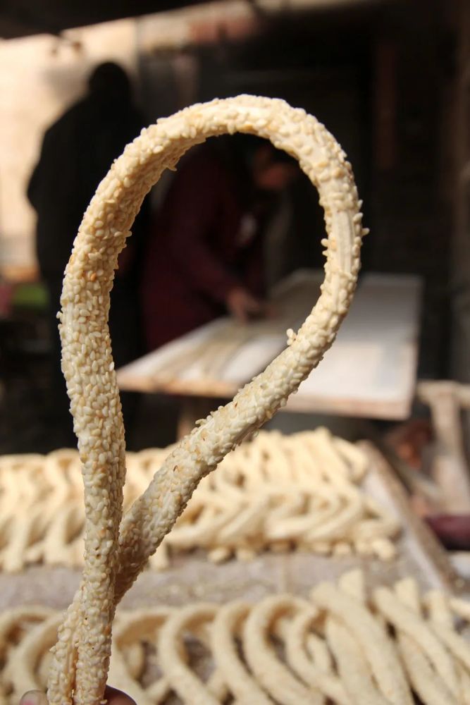 祭灶吃灶糖老汉摇大糖