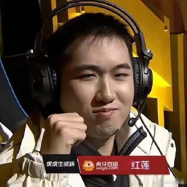 虎牙主播cos最丑英雄,相似度极高!