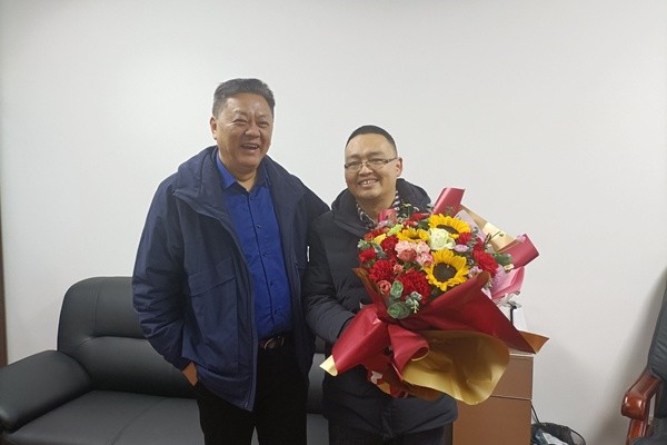 大熊猫国家公园四川省管理局专职副局长张绍军慰问草原站专家