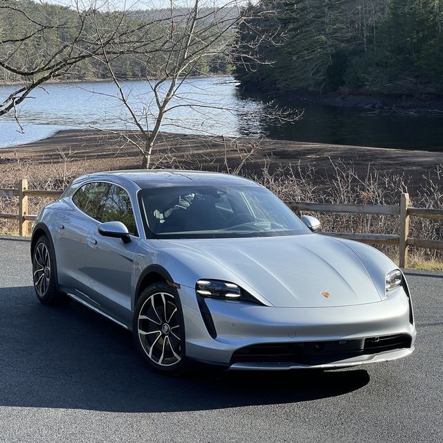 保时捷taycan4scrossturismo日常电动旅行车