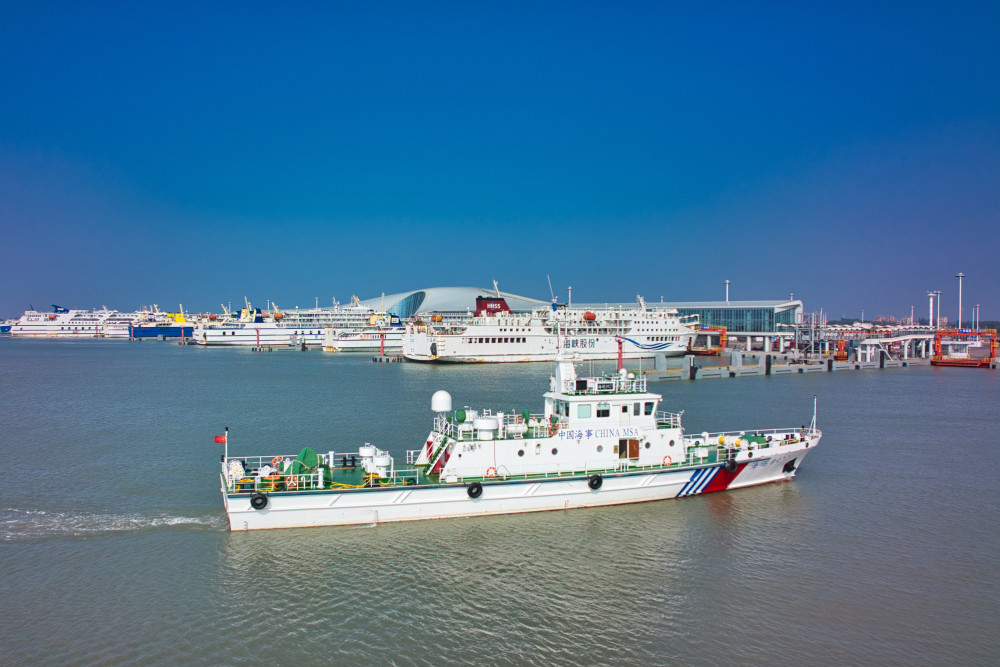 琼州海峡春运进入节前客流高峰期25日客流达72万人次