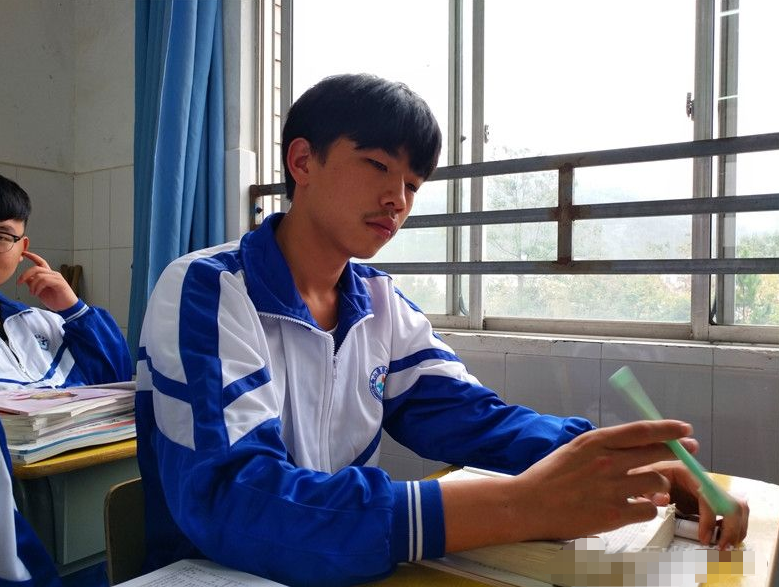 破防高二学生魔改青花瓷火了周董粉丝会改你就多改点