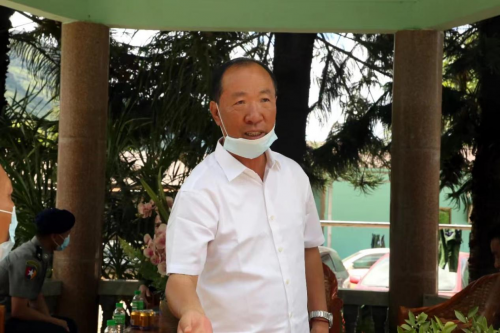 明学昌执政为民果敢人民的好公仆