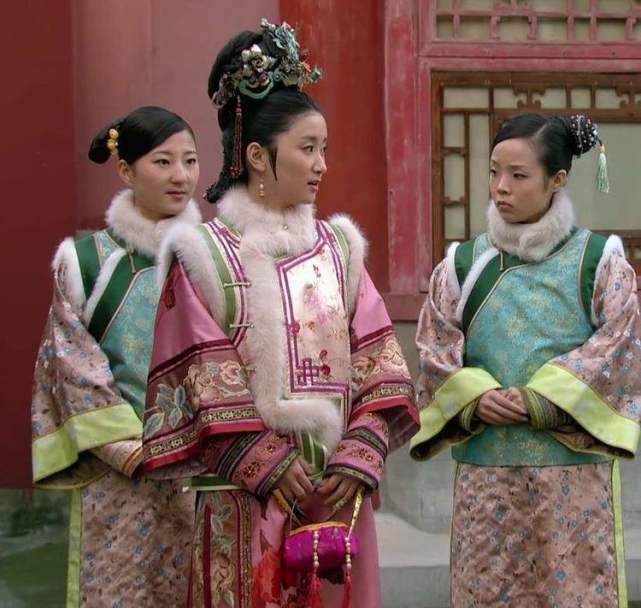 《甄嬛传》细思极恐,新人入宫的住处,都是皇后精心安排的.
