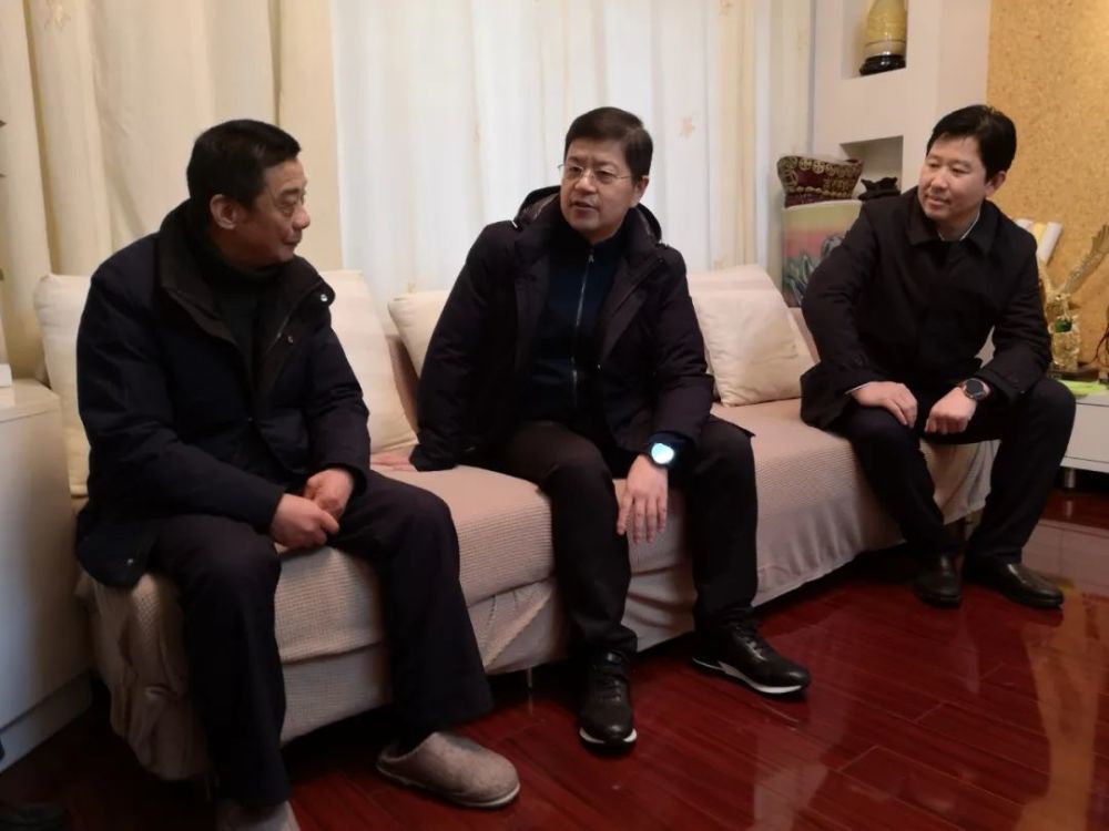 老干部们表示,新一届的县委县政府领导班子新年新气象,展现了良好的