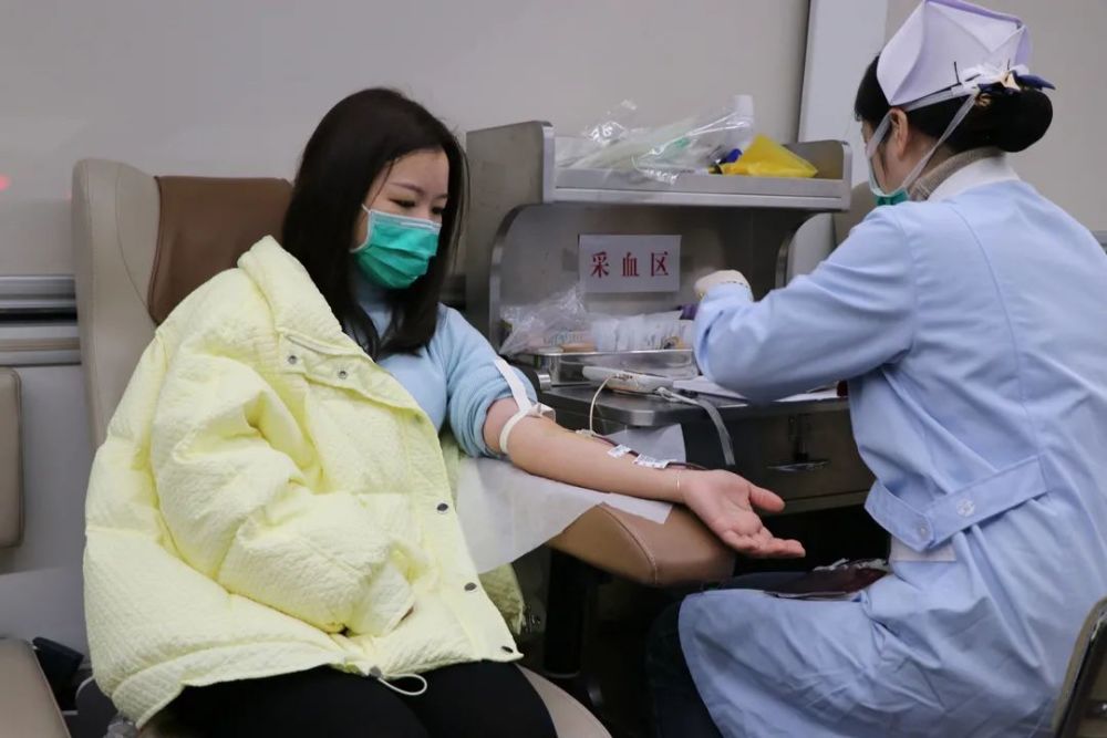 热血寒冬医不容辞上高县中医院开展无偿献血活动