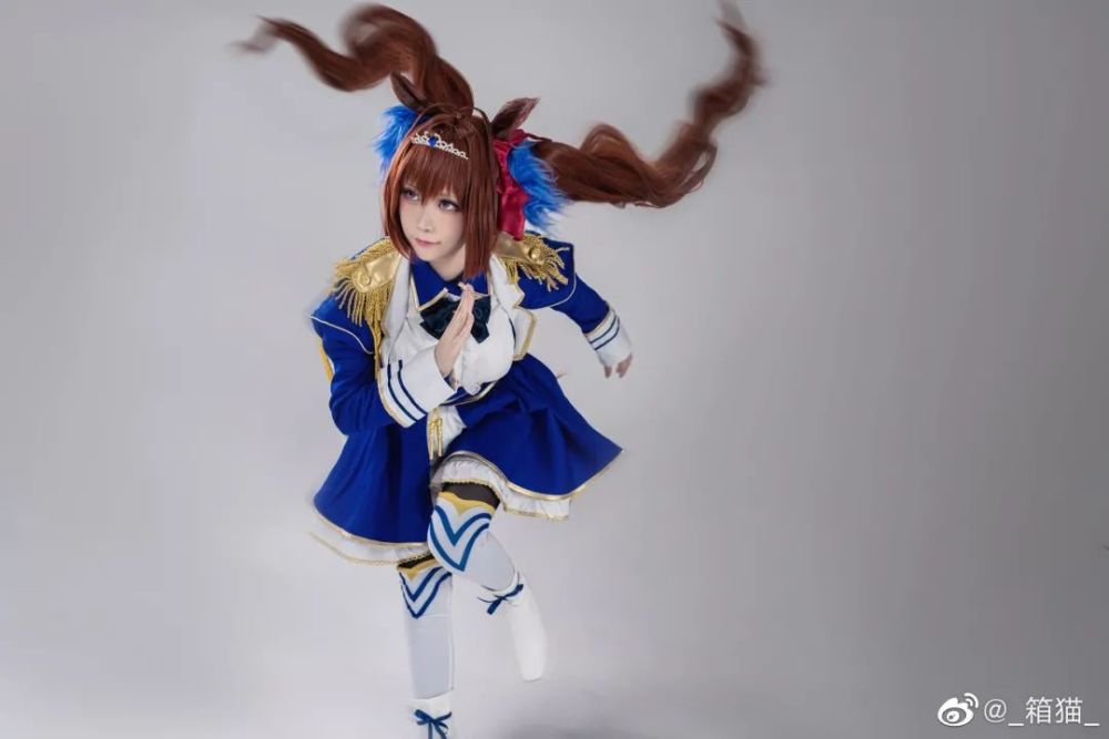 給大家分享的cosplay作品cos的原型是來自動漫《賽馬娘》中的大和赤驥