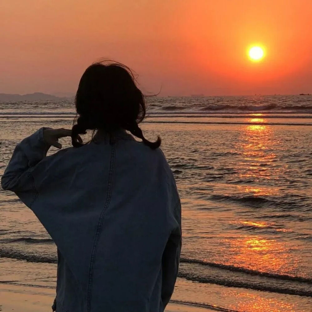 复古头像丨洗澡放歌因为怕鬼