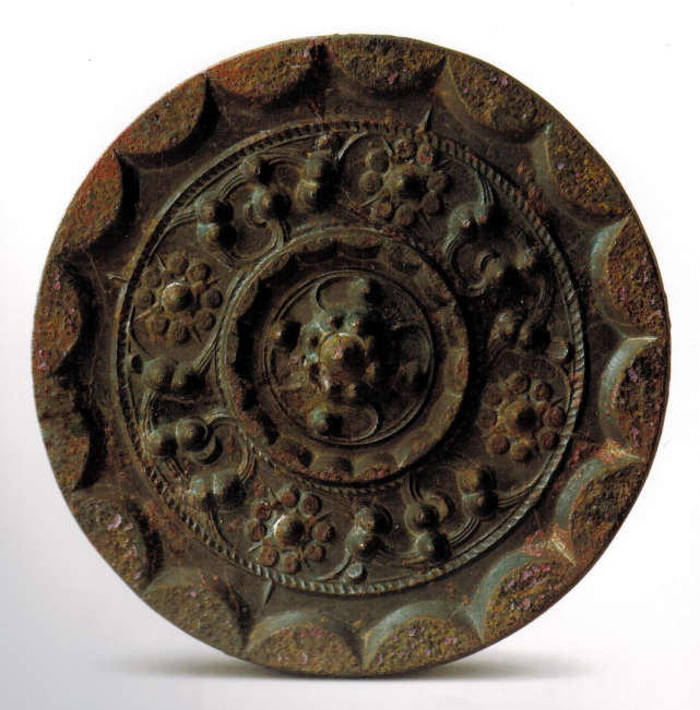 星云纹镜因为出土的普遍性和使用时间的相对确定性,已经成为西汉墓
