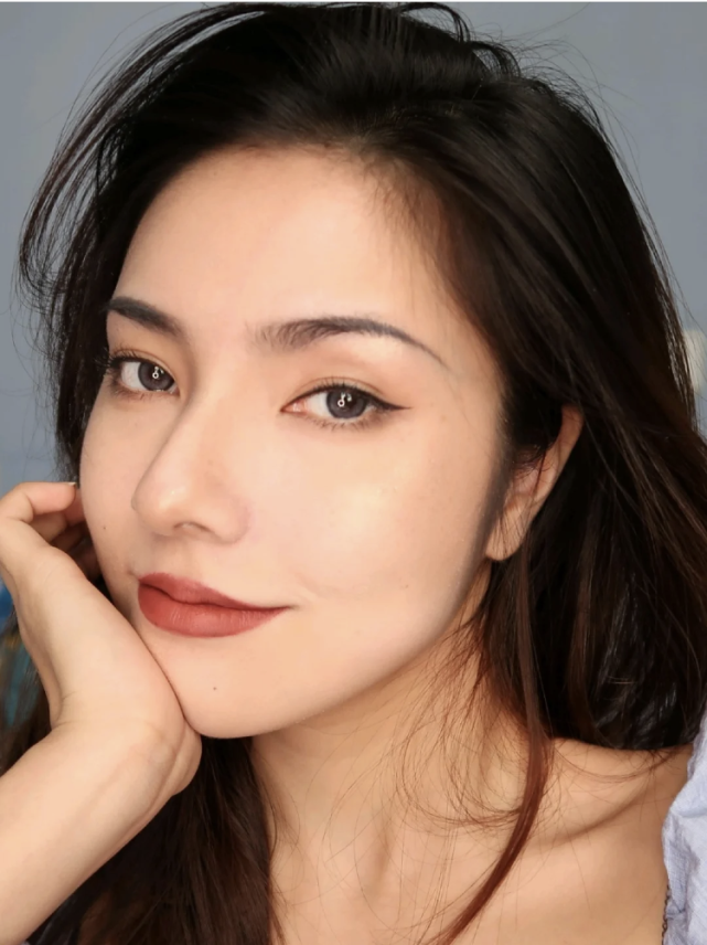 2022竟然开始流行"细眉"了?