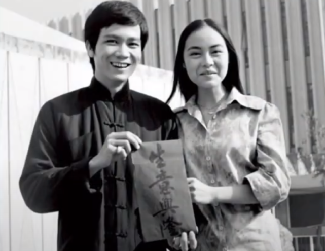 71岁"段正淳"潘志文近况,热爱演戏拒绝退休,妻儿已移民国外