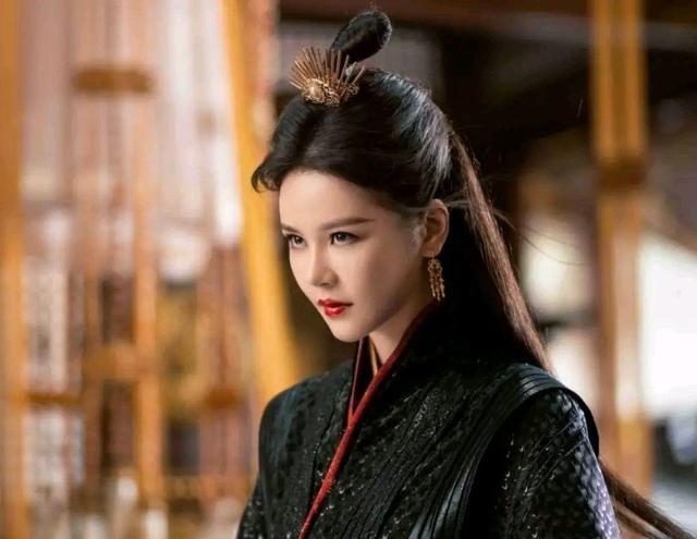 王晶可真会玩把八臂神剑改成阿狗让樊少皇来演