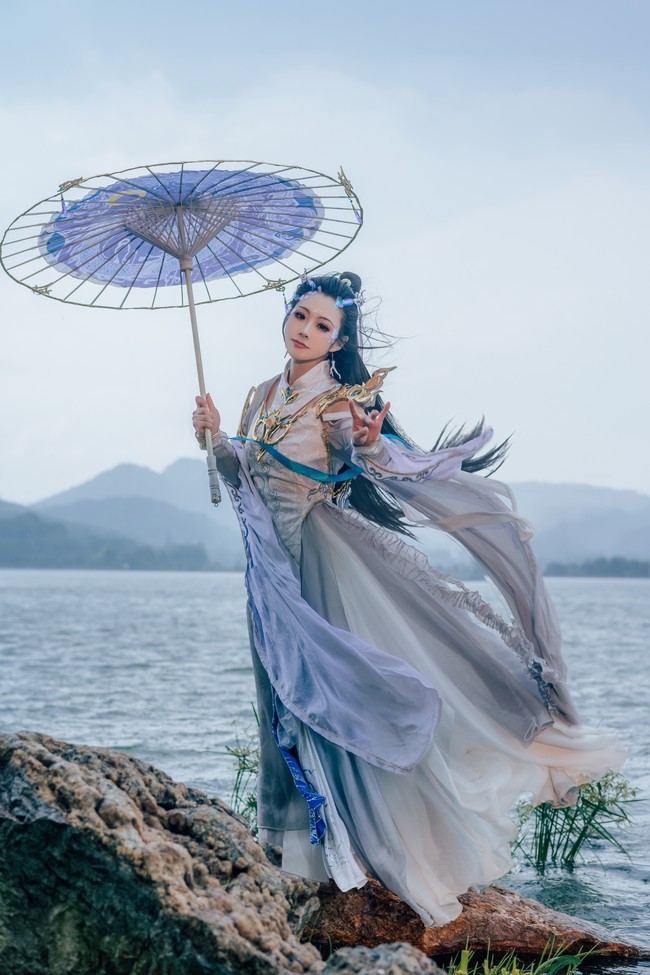 剑侠情缘鹤梦伞娘cosplay