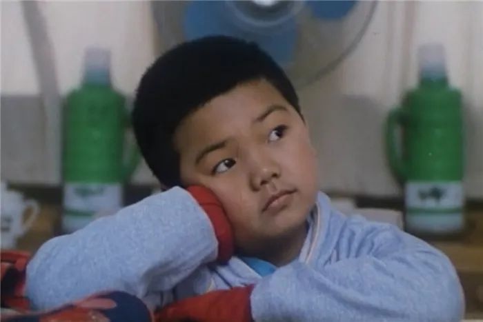 霹雳贝贝国产科幻片的高峰后来导演儿子拍了海上堡垒