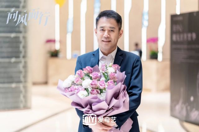 刘钧电视剧向风而行把握当下不负时光