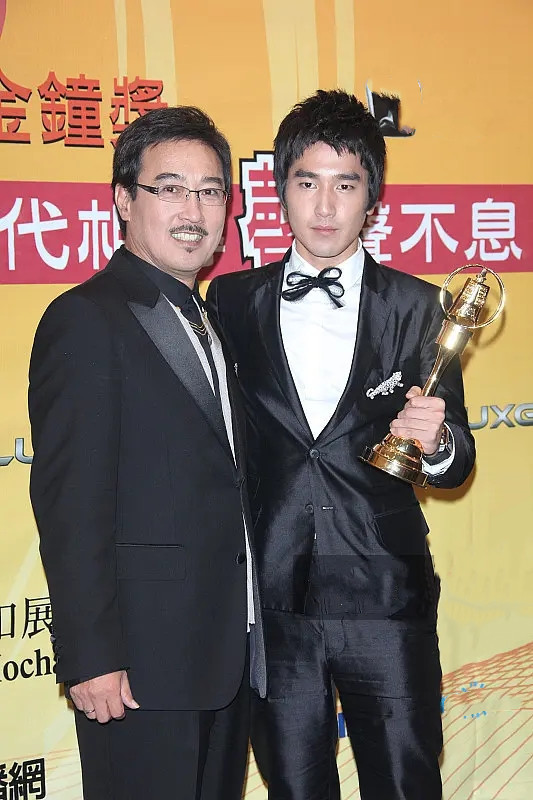 赵又廷的父亲赵树海大嘴巴爱说话曾经差点误伤儿媳