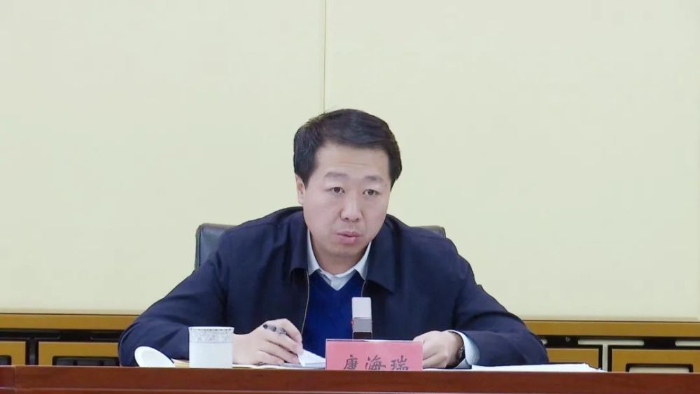 集宁区政府党组召开2021年度党史学习教育专题民主生活会