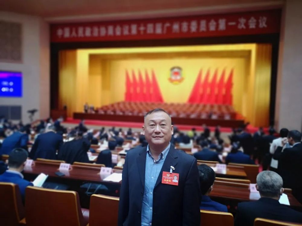 韩斌介绍,学校积极响应"双减",为减少学生课外培训负担,学校采用了"