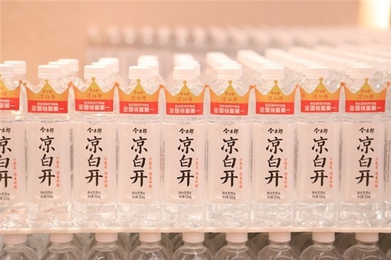 农夫山泉做起烧水工熟水市场的魅力究竟有多大