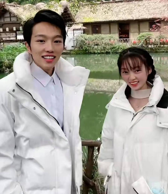 而且杨少的父亲也亲口承认,黄琴就是他的儿媳妇,他们也准备结婚了