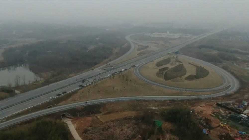 s325六安马头至长集段新建工程现场管理办公室主任 李向阳目前进展